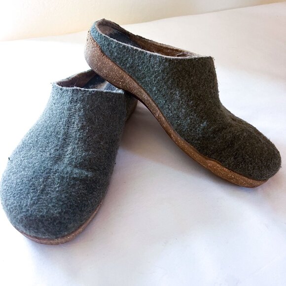 Taos Woolness Olive Green Italian Wool Clogs Slippers Clogs EU 40 US 9-9.5 - Picture 4 of 11